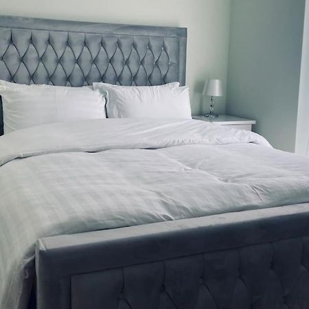 בלפסט Ormeau Road Stylish Double Bedroom Luxury Apartment מראה חיצוני תמונה