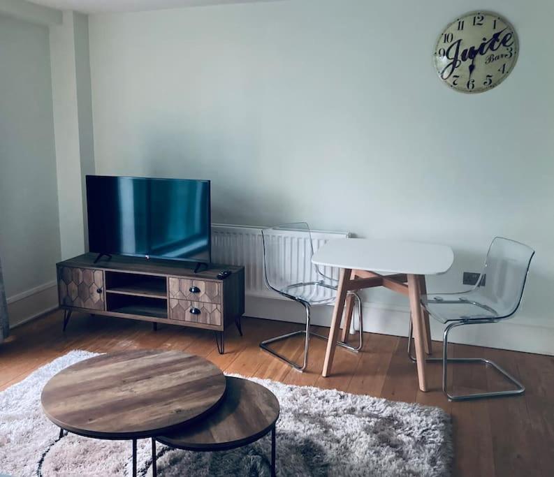 בלפסט Ormeau Road Stylish Double Bedroom Luxury Apartment מראה חיצוני תמונה