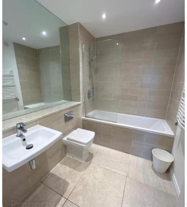 בלפסט Ormeau Road Stylish Double Bedroom Luxury Apartment מראה חיצוני תמונה
